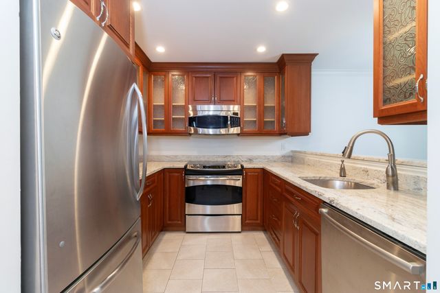 49 Rose Street 307, Branford, CT 06405