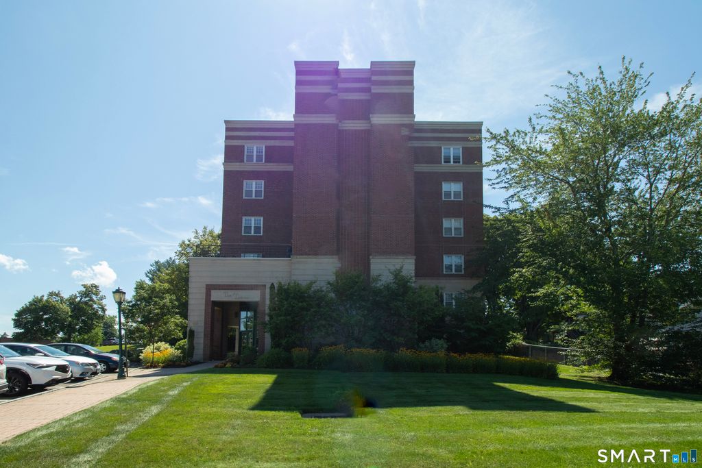 49 Rose Street 307, Branford, CT 06405
