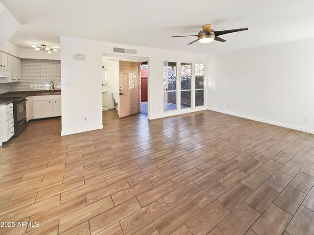 2692 E SILK OAK Drive, Tempe, AZ 85288