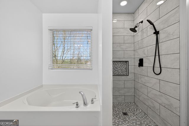 6897 Barker Station Walk, Sugar Hill, GA 30518