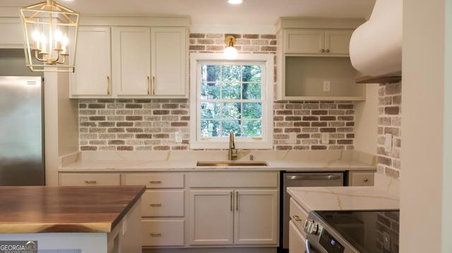 6356 Fitzgerald Lane, Austell, GA 30168