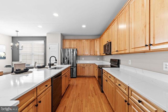 9487 BANKHEAD DR, Manassas, VA 20110