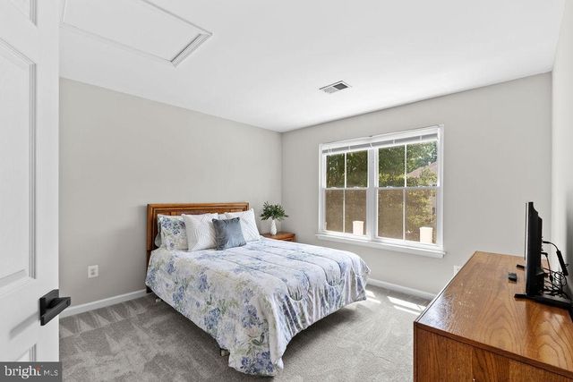 9487 BANKHEAD DR, Manassas, VA 20110
