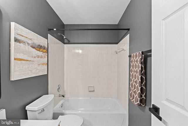 9487 BANKHEAD DR, Manassas, VA 20110