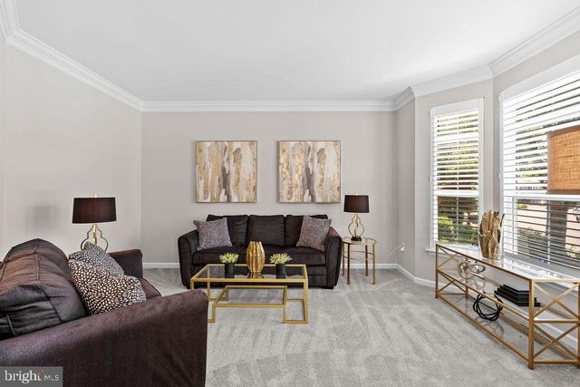 9487 BANKHEAD DR, Manassas, VA 20110