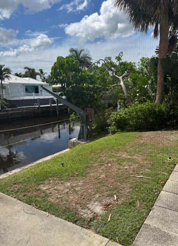 999 SW Pepperridge Terrace, Boca Raton, FL 33486