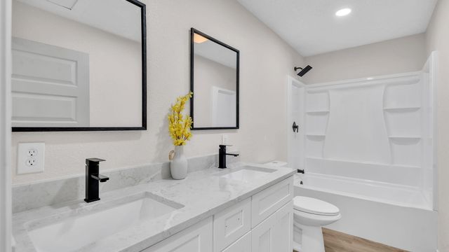 1146 Tomas Street SW, Albuquerque, NM 87121