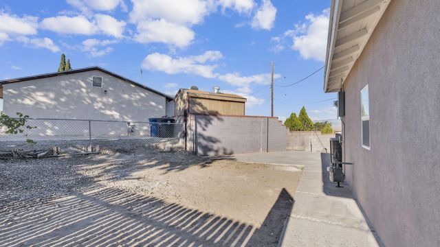 1146 Tomas Street SW, Albuquerque, NM 87121