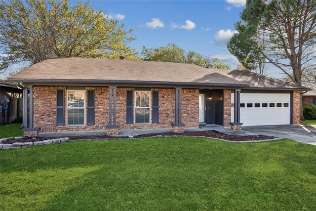4028 Dogwood Lane, Fort Worth, TX 76137