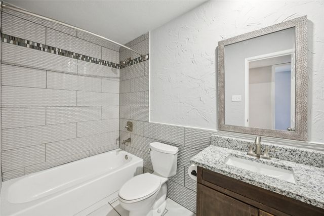 4028 Dogwood Lane, Fort Worth, TX 76137