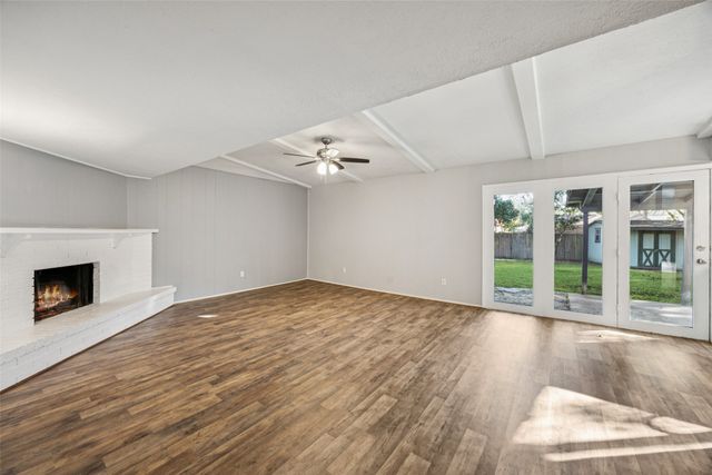 4028 Dogwood Lane, Fort Worth, TX 76137