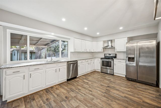 4028 Dogwood Lane, Fort Worth, TX 76137