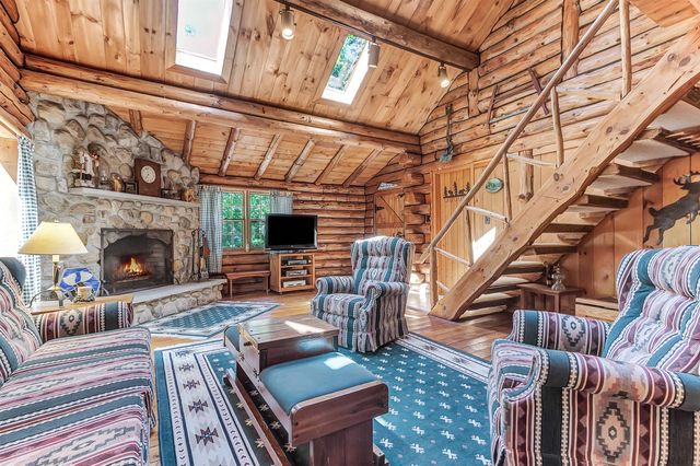 176 Brophy Lane, Londonderry, VT 05155