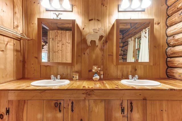 176 Brophy Lane, Londonderry, VT 05155