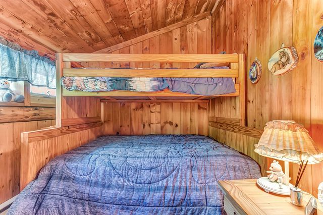 176 Brophy Lane, Londonderry, VT 05155