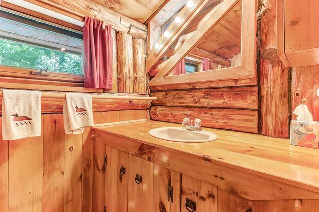176 Brophy Lane, Londonderry, VT 05155