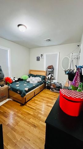 76 Eleanor St 3, Chelsea, MA 02150