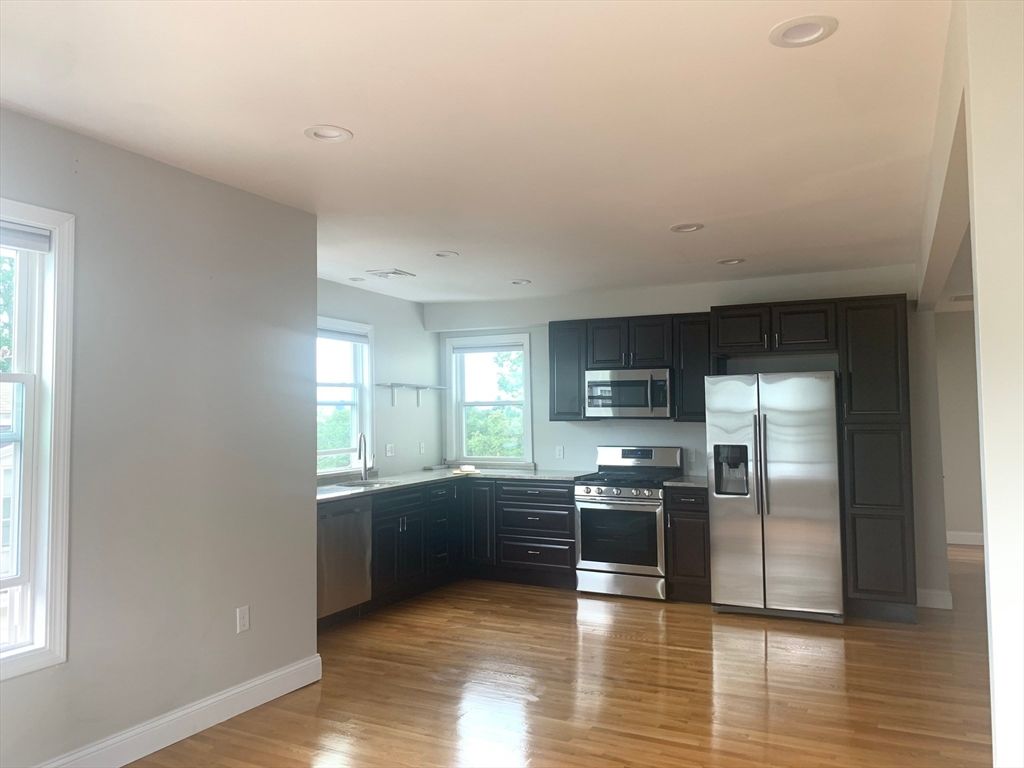 76 Eleanor St 3, Chelsea, MA 02150