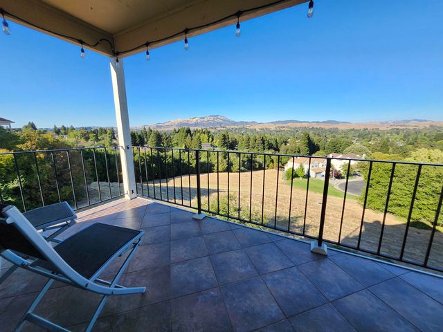 1823 Mockingbird Pl, Danville, CA 94526