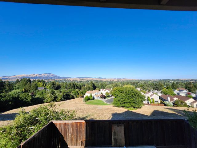 1823 Mockingbird Pl, Danville, CA 94526