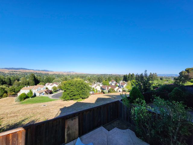 1823 Mockingbird Pl, Danville, CA 94526