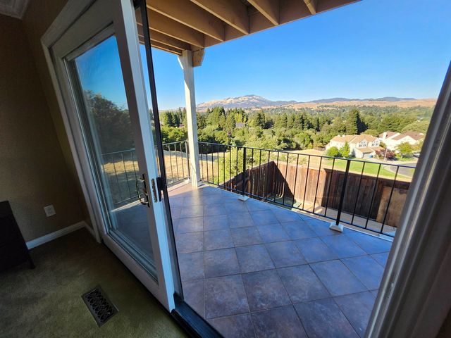 1823 Mockingbird Pl, Danville, CA 94526