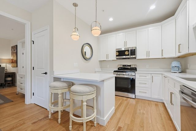 64 Palmetto Dr 64, Bellingham, MA 02019