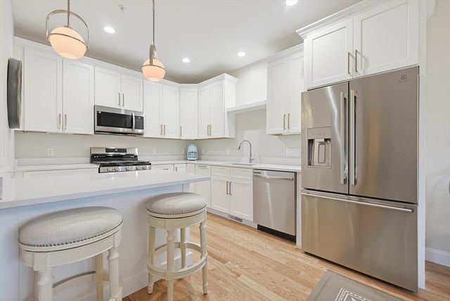 64 Palmetto Dr 64, Bellingham, MA 02019