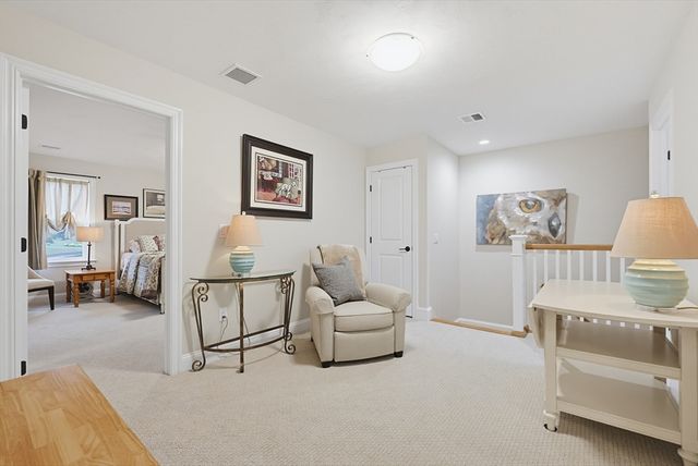 64 Palmetto Dr 64, Bellingham, MA 02019