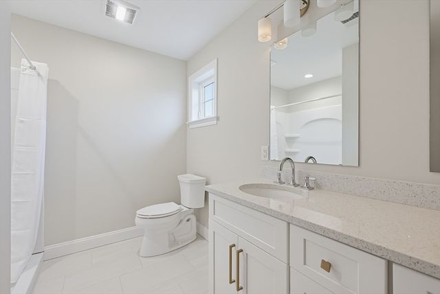 64 Palmetto Dr 64, Bellingham, MA 02019