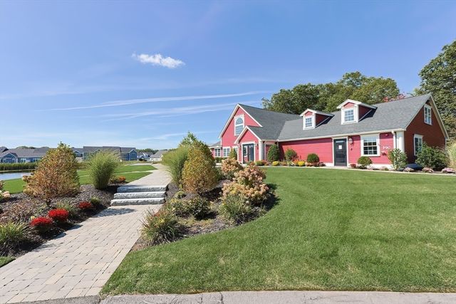 64 Palmetto Dr 64, Bellingham, MA 02019