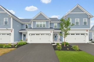 64 Palmetto Dr 64, Bellingham, MA 02019