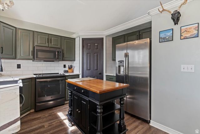 1149 W 1520 N, Clinton, UT 84015