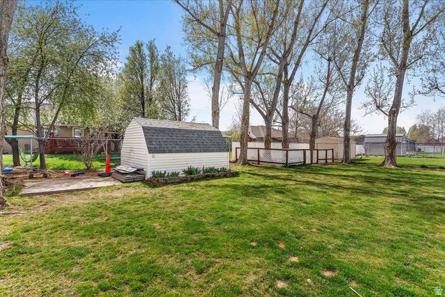 1149 W 1520 N, Clinton, UT 84015