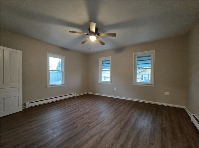 731 Penn Ave, New Brighton, PA 15066