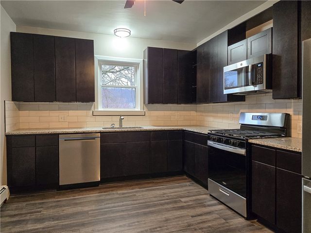 731 Penn Ave, New Brighton, PA 15066