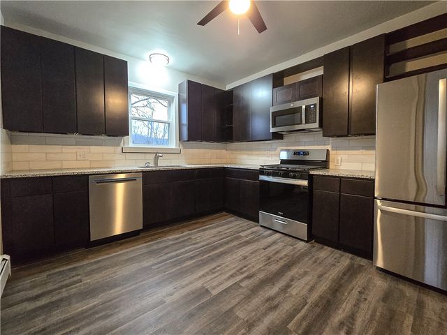 731 Penn Ave, New Brighton, PA 15066