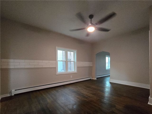 731 Penn Ave, New Brighton, PA 15066