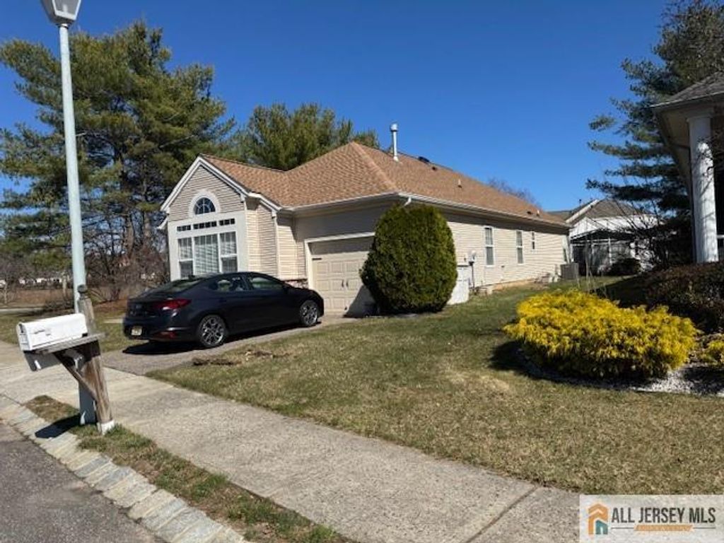 1 Belvedere Drive, Manchester, NJ 08759
