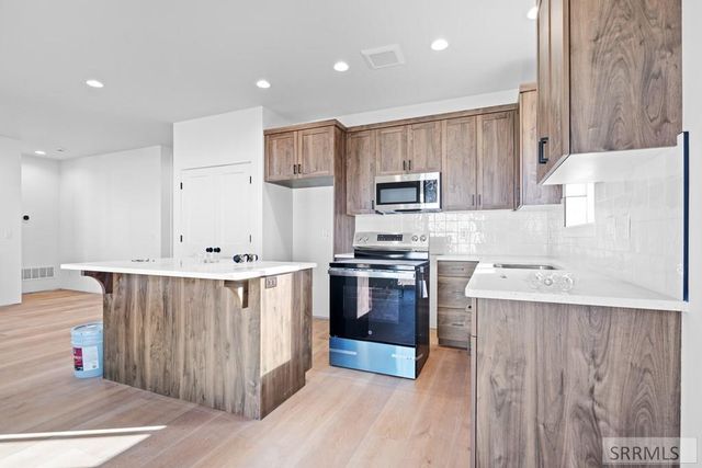 31 N Hemlock Lane, Rigby, ID 83442