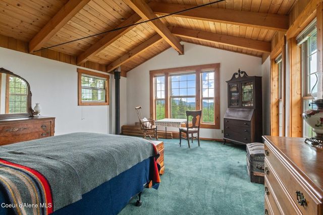 1298 Raven Ridge Rd, Sandpoint, ID 83864
