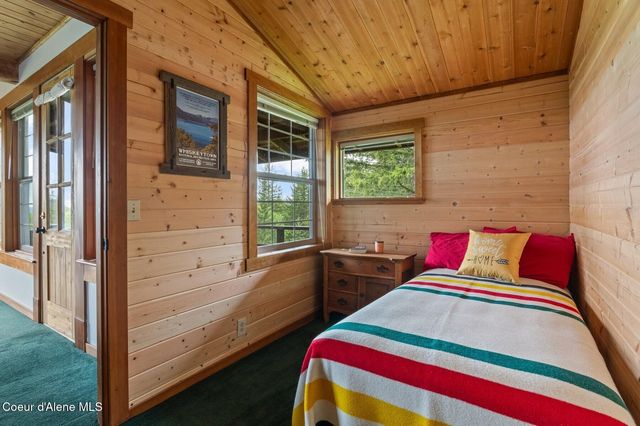 1298 Raven Ridge Rd, Sandpoint, ID 83864