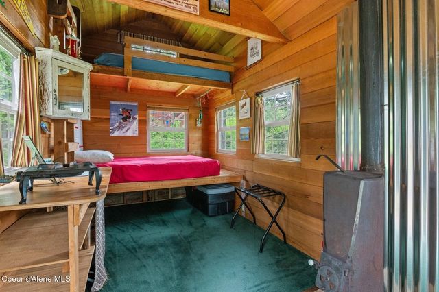 1298 Raven Ridge Rd, Sandpoint, ID 83864
