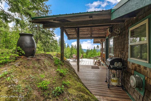 1298 Raven Ridge Rd, Sandpoint, ID 83864