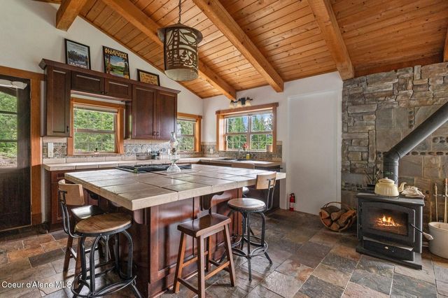1298 Raven Ridge Rd, Sandpoint, ID 83864