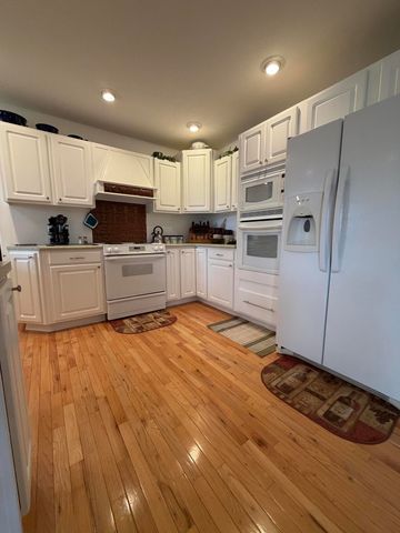 130 Forest Lake Drive, Jeffersonville, KY 40337