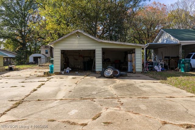 919 N Grant Avenue, Booneville, AR 72927