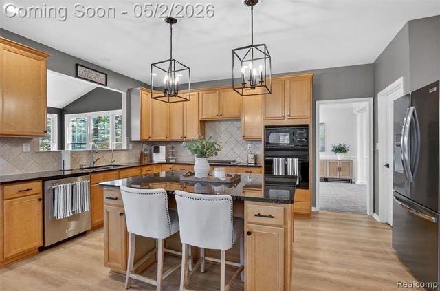 3060 Exeter Drive, Milford, MI 48380
