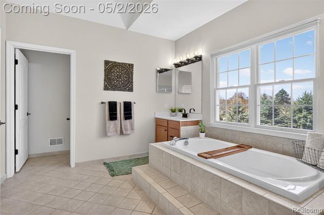 3060 Exeter Drive, Milford, MI 48380