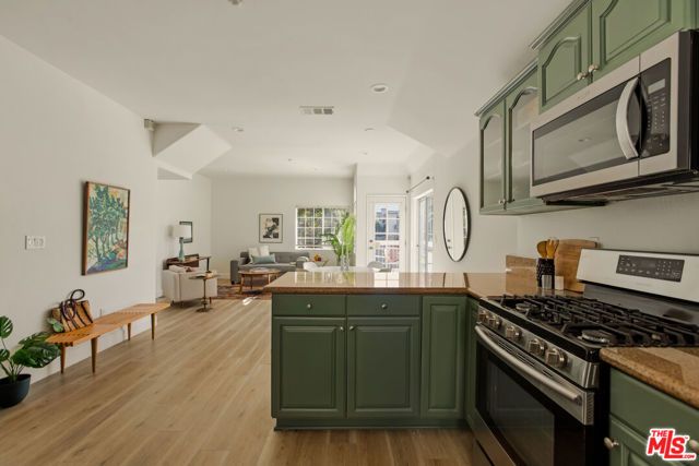 1201 Viola Avenue 113, Glendale, CA 91202